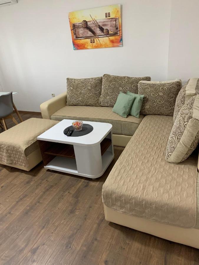 Mar Lux Appartement Kumanovo Buitenkant foto