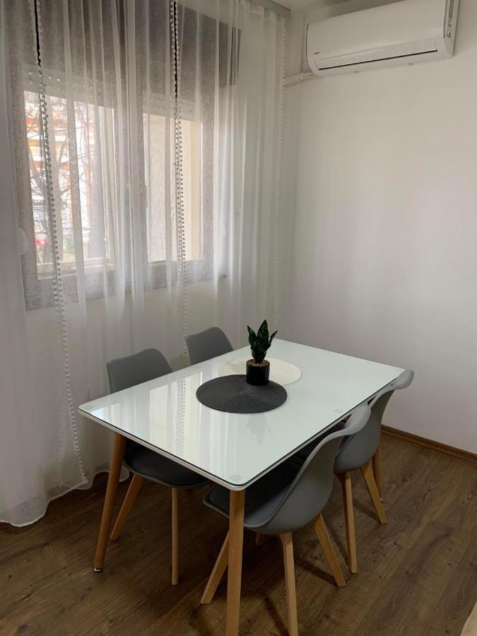 Mar Lux Appartement Kumanovo Buitenkant foto
