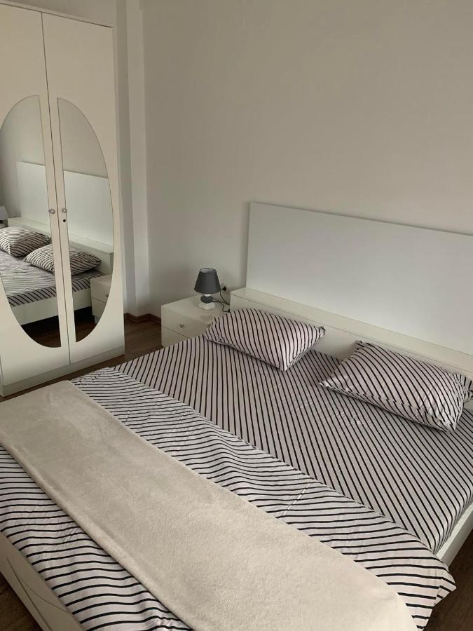 Mar Lux Appartement Kumanovo Buitenkant foto