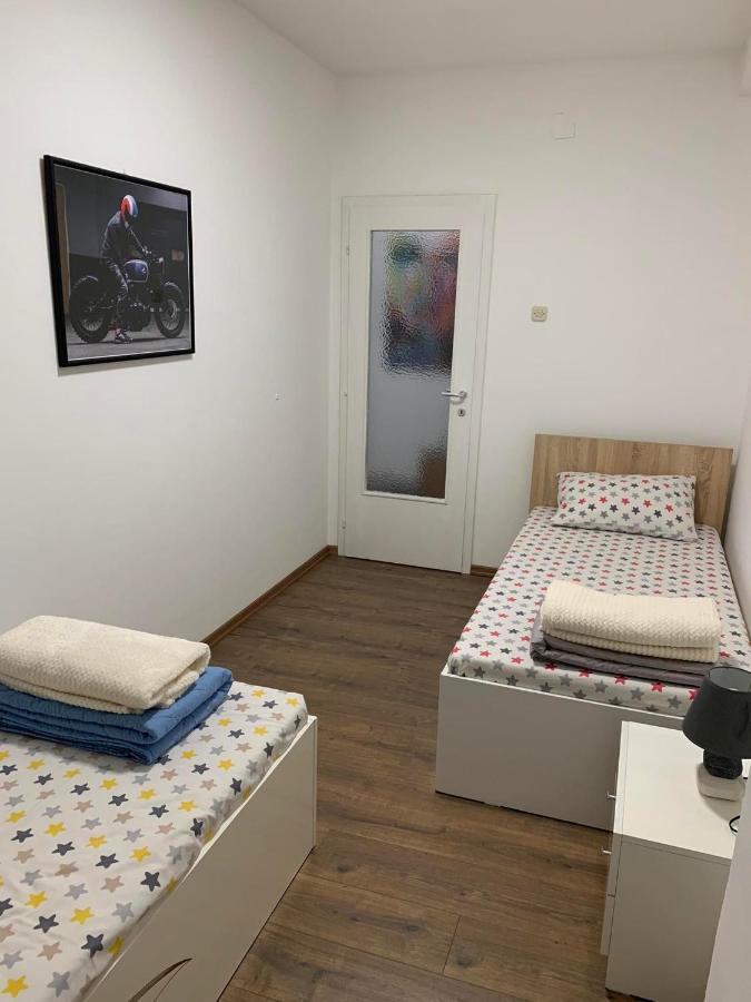 Mar Lux Appartement Kumanovo Buitenkant foto