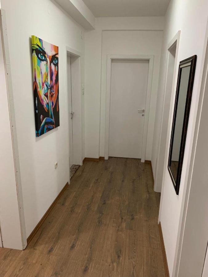 Mar Lux Appartement Kumanovo Buitenkant foto