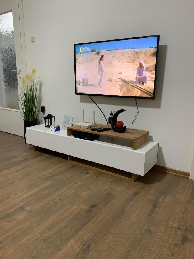 Mar Lux Appartement Kumanovo Buitenkant foto
