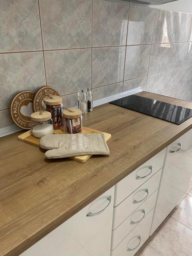 Mar Lux Appartement Kumanovo Buitenkant foto